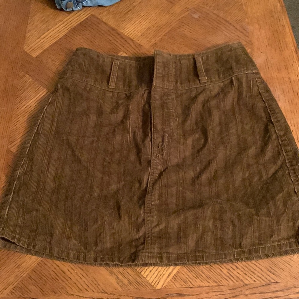 brown corduroy skirt w/ button, belt loops and zipper